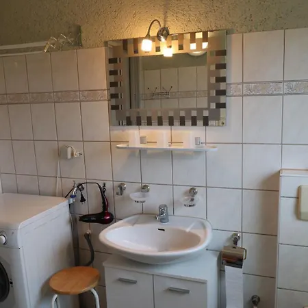 Karl-risch-strasse - 64-01 *